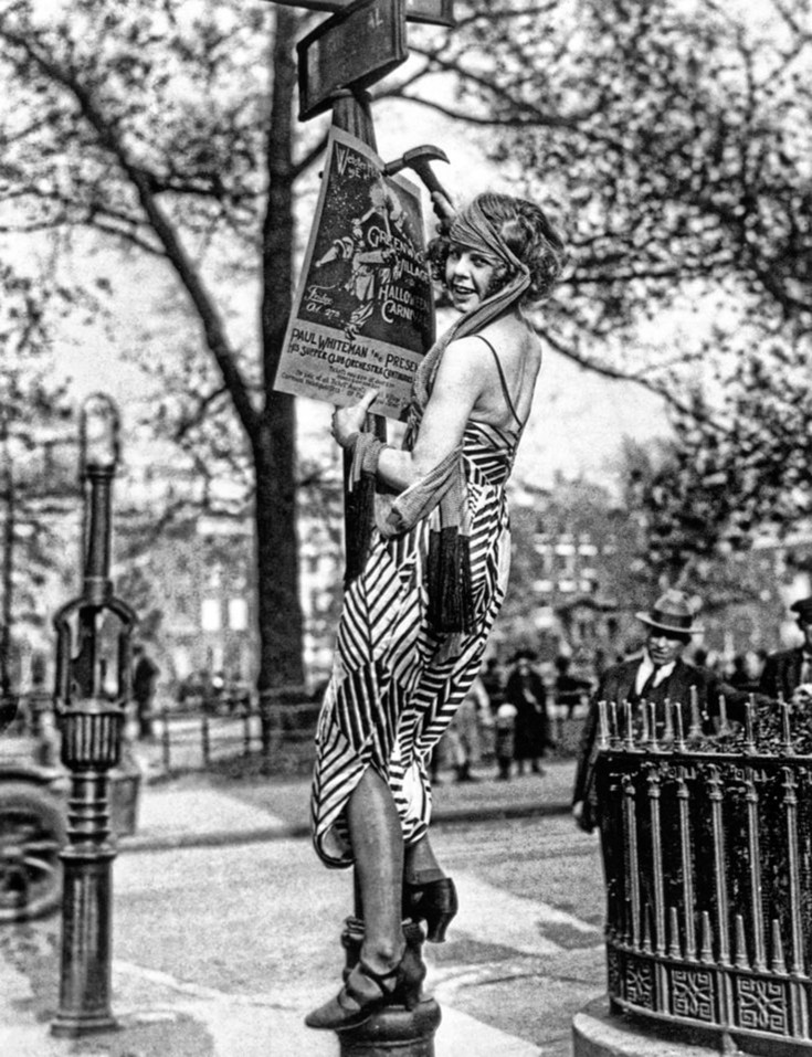 1920's Greenwich Village Woman Hanging Poster. Found on fantomas-en-cavale.tumblr.com 
